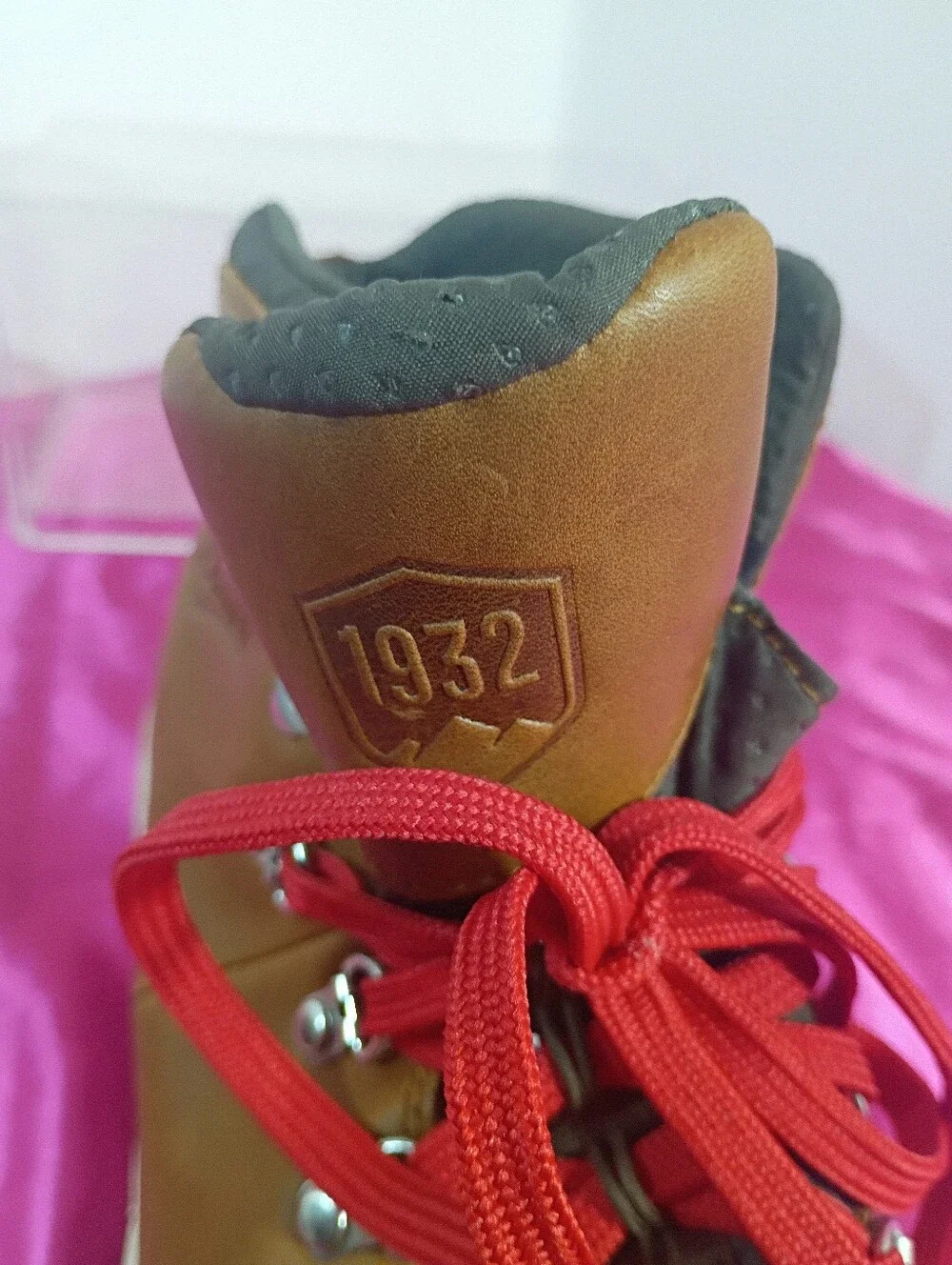 Danner Mountain 600 Women’s Size 8 Brown Leather Waterproof Hiking Boots Vibram.